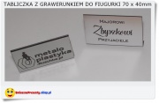 Tabliczka z grawerem na prezent do figurki